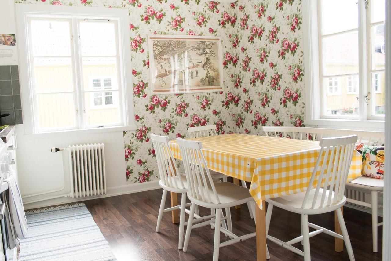 Malmgardens Vandrarhem B&B Strängnäs エクステリア 写真