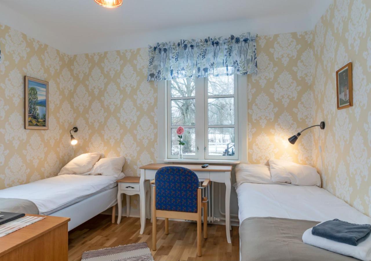 Malmgardens Vandrarhem B&B Strängnäs エクステリア 写真